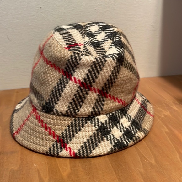 Burberry Bucket Hat - Picture 1 of 6